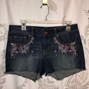 American Eagle Cutoffs
